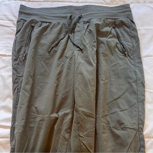 Athleta Green Trekkie North Jogger